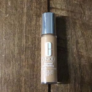 Clinique beyond perfecting concealer in Cashew